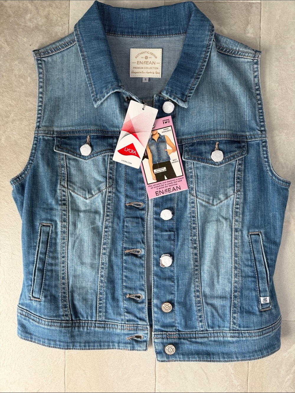ENJEAN Light Wash Denim Sleeveless Vest